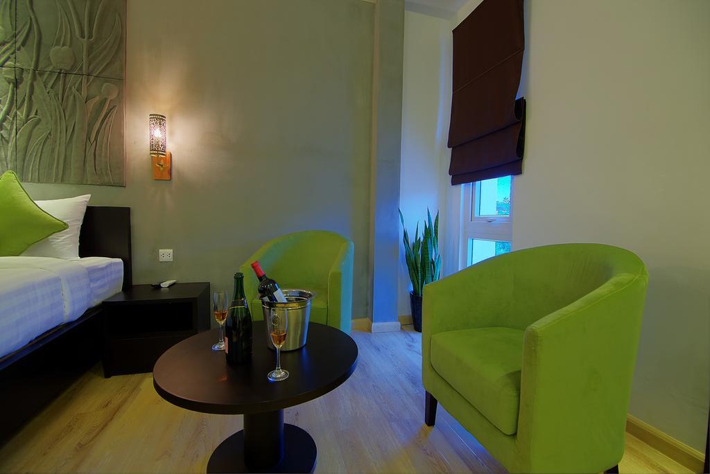 The Palm Boutique Hotel & Residence 프놈펜 외부 사진