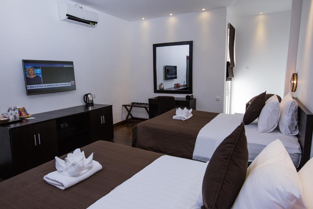 The Palm Boutique Hotel & Residence 프놈펜 외부 사진