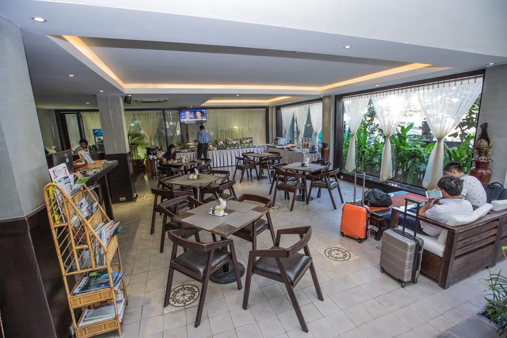 The Palm Boutique Hotel & Residence 프놈펜 외부 사진
