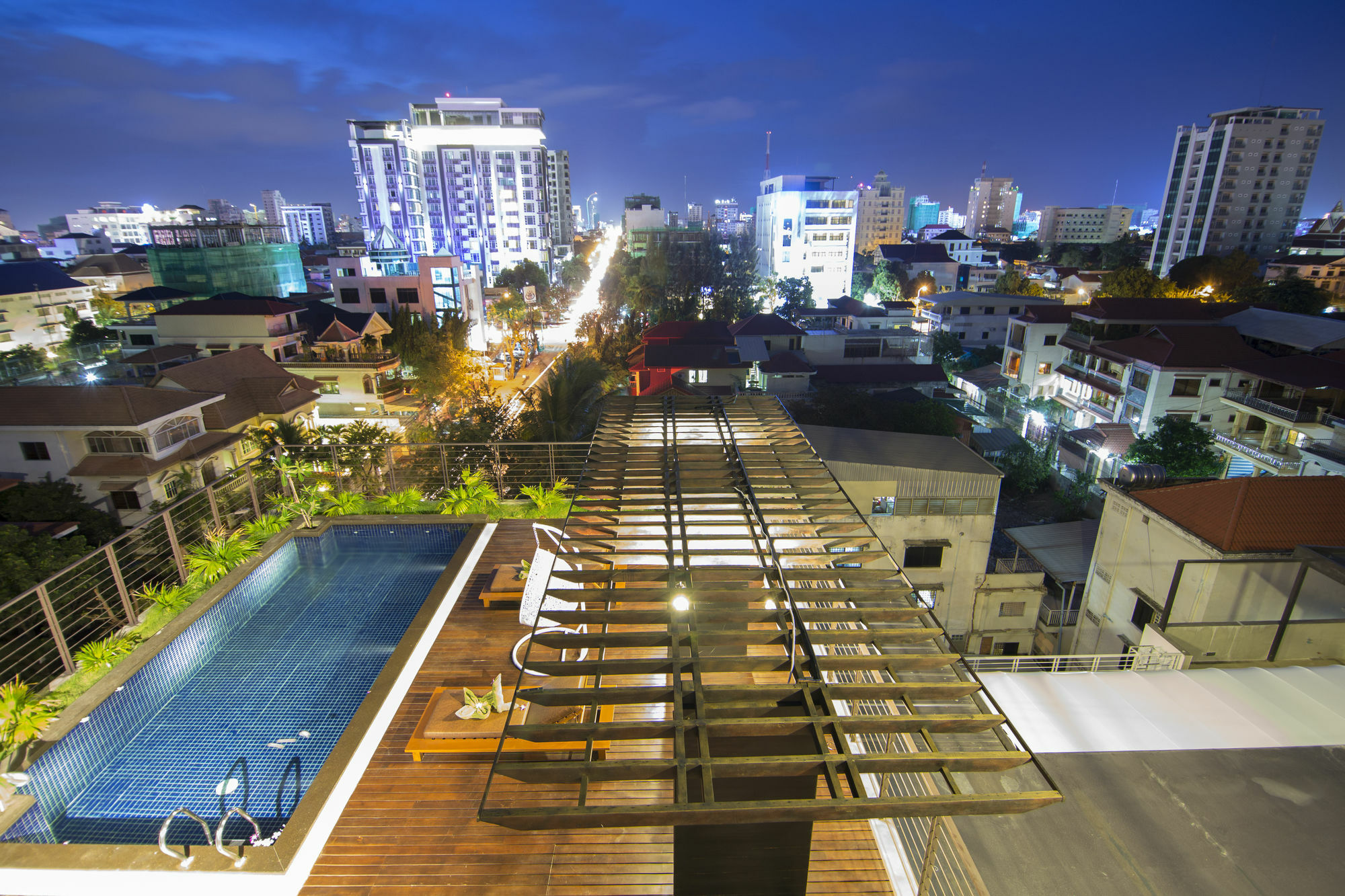 The Palm Boutique Hotel & Residence 프놈펜 외부 사진