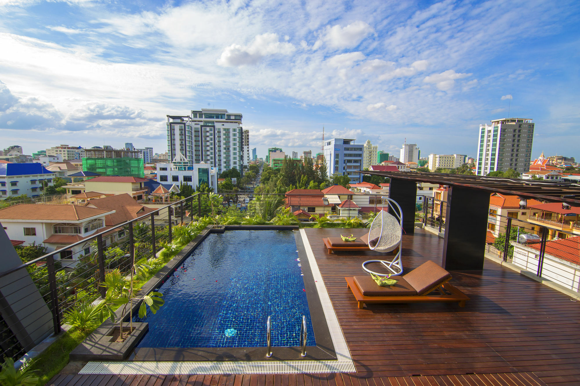 The Palm Boutique Hotel & Residence 프놈펜 외부 사진