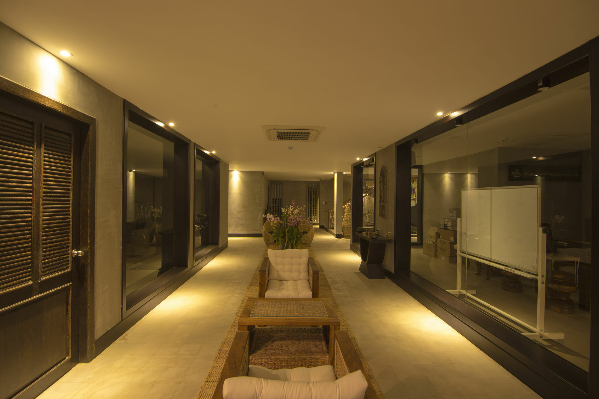 The Palm Boutique Hotel & Residence 프놈펜 외부 사진