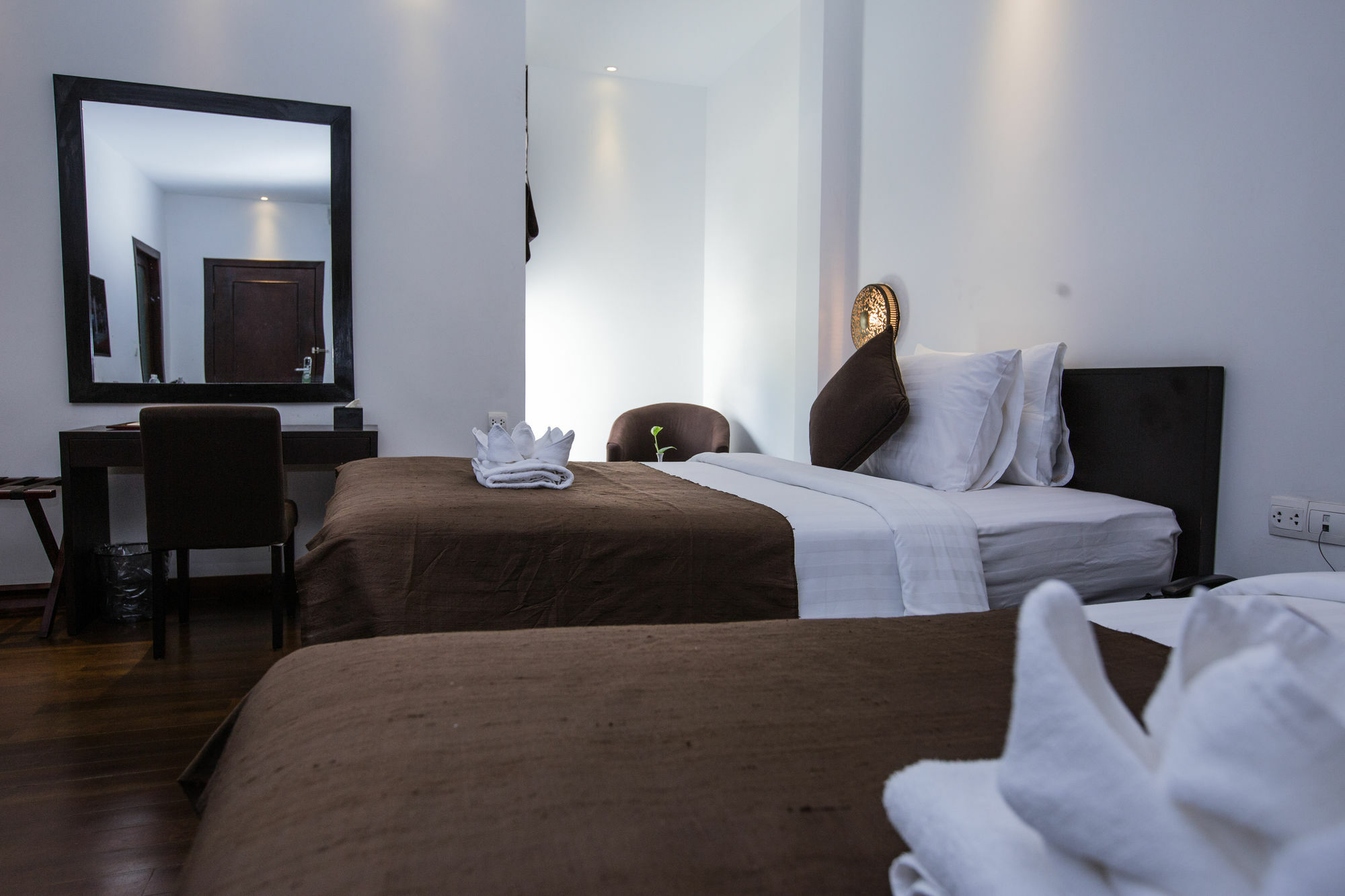 The Palm Boutique Hotel & Residence 프놈펜 외부 사진