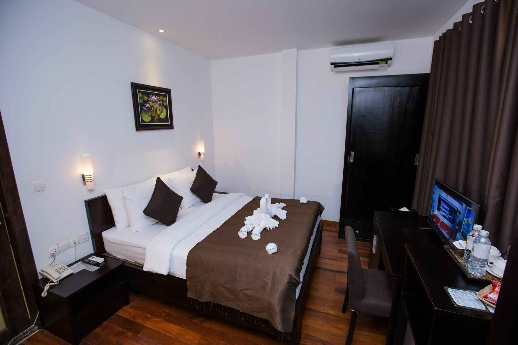 The Palm Boutique Hotel & Residence 프놈펜 외부 사진