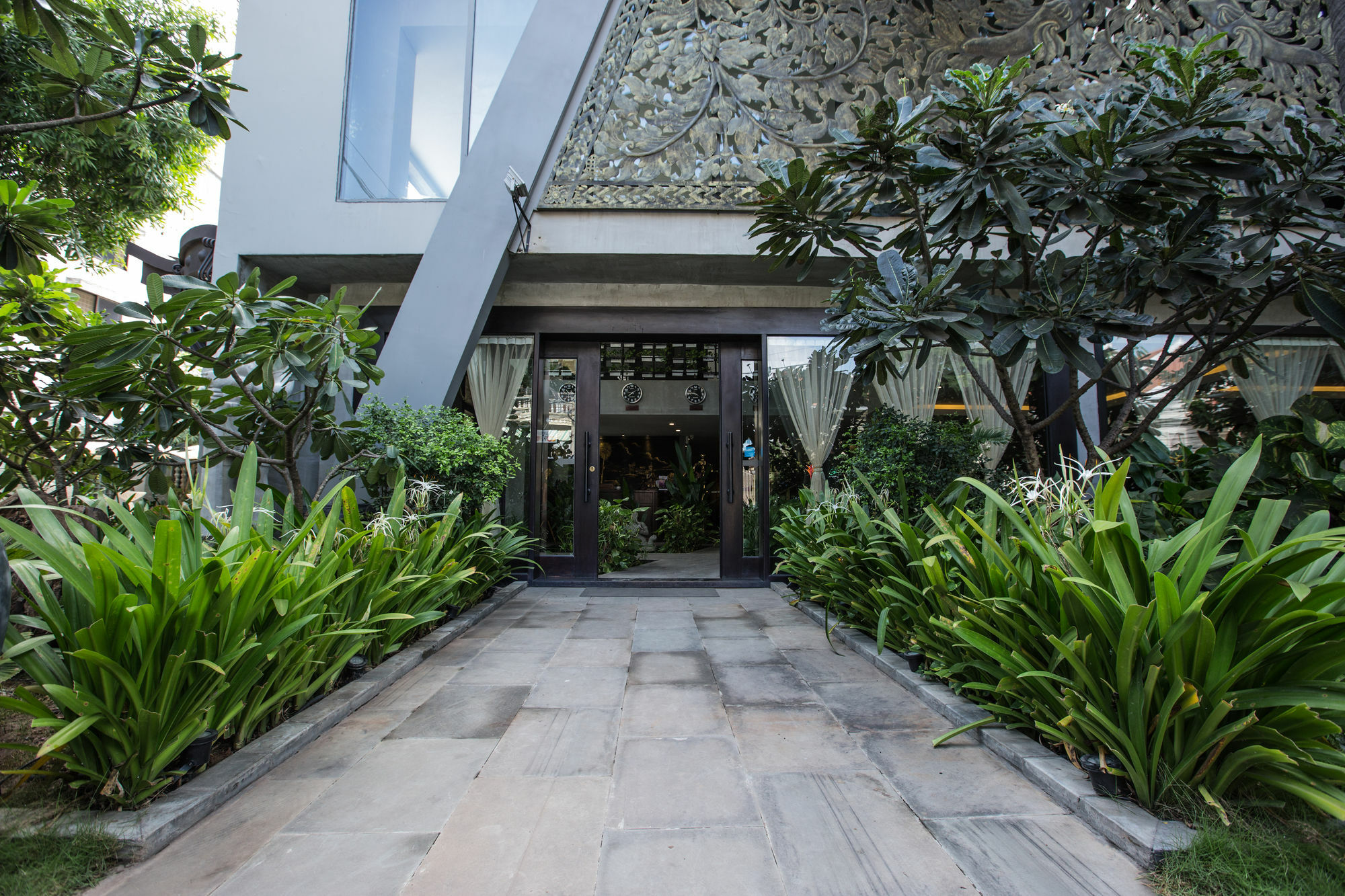 The Palm Boutique Hotel & Residence 프놈펜 외부 사진