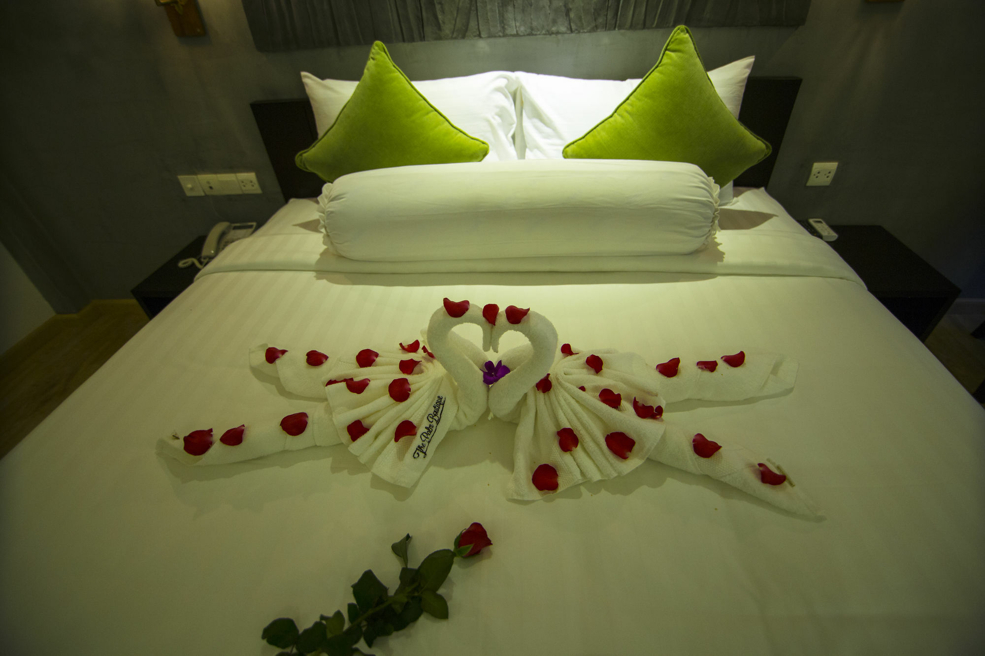 The Palm Boutique Hotel & Residence 프놈펜 외부 사진