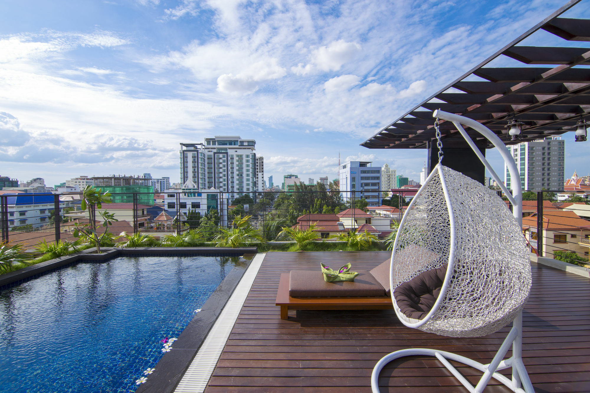 The Palm Boutique Hotel & Residence 프놈펜 외부 사진